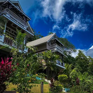 mouggae-blues-villas.maheislandhotels.com/