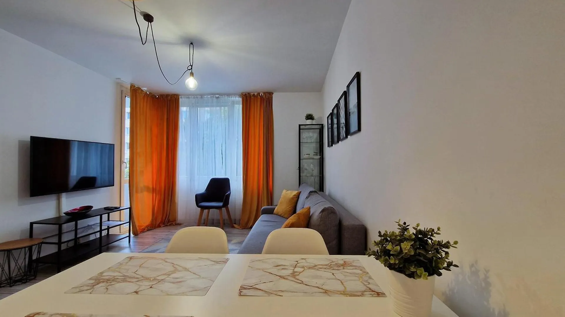 Królewska Apartamenty Centrum Warszawa Varsovia
